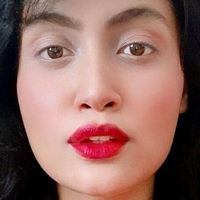 Manvi Chugh Meztelen