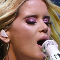 Maren Morris Meztelen