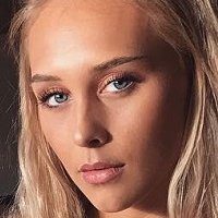 Maren Turmo Meztelen