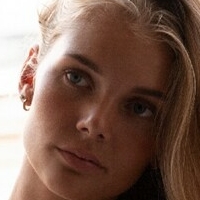 Maria Baungaard Meztelen