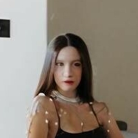 Mariana José Meztelen