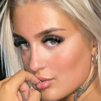 mariaof3 Meztelen
