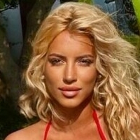 Mariella Pappa Meztelen