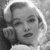Marilyn Wesley Meztelen