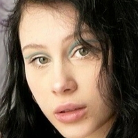 Mary Meztelen