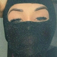 Megan Million Meztelen