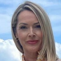 Mel Lowe Meztelen