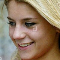 Melanie Slade Meztelen