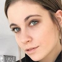 Melina Sophie Meztelen