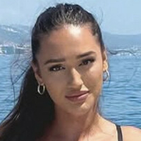 Melisa Bakaj Meztelen