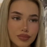 Melli Meztelen
