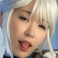 Meriol Chan Meztelen