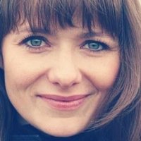 Mette Alvang Meztelen