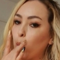 Mia Belly Meztelen