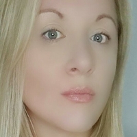 Michelle Louise Meztelen
