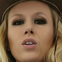 Michelle Moist Meztelen