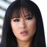 Michelle Yee Meztelen