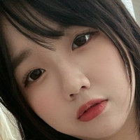 Mika Ying Meztelen