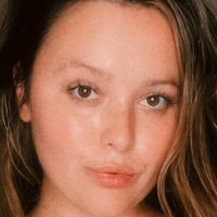 Mikala Love Meztelen
