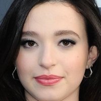 Mikey Madison Meztelen