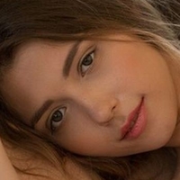 Mila Azul Meztelen