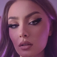 Mili Atkins Meztelen