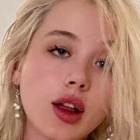 Milla Royce Meztelen