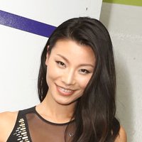 Ming Zhao Meztelen