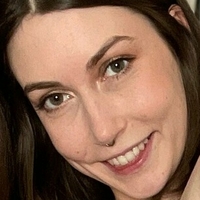 Minnie Oliver Meztelen