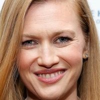 Mireille Enos Meztelen