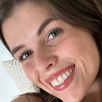 Miriam Gast Meztelen