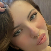 mirifro Meztelen