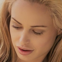 Miss Zita Meztelen