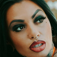 misscepha Meztelen