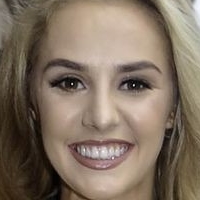 Mollie Winnard Meztelen