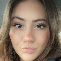Molly E Meztelen