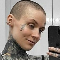 Monami Frost Meztelen