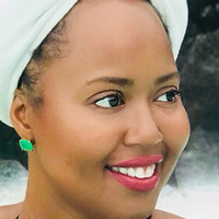 Monique Cooper Meztelen