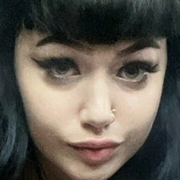 mothgremlin Meztelen