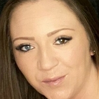 Mrs. Nicole Meztelen