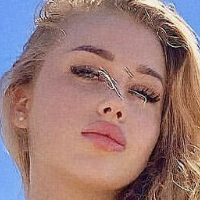 Ms.Elinton Meztelen