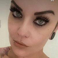 Msgunn Meztelen