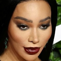 Munroe Bergdorf Meztelen