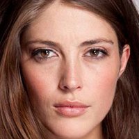 Nadia Poeschmann Meztelen