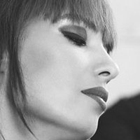 Nadine Germann Meztelen