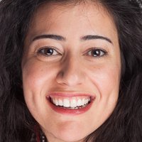 Nadine Malouf Meztelen