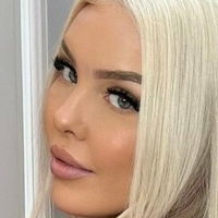 Naomi Steele Meztelen
