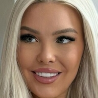 naomisteele Meztelen