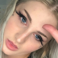 Natasha Kiria Meztelen