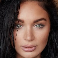 Natassia Halabi Meztelen